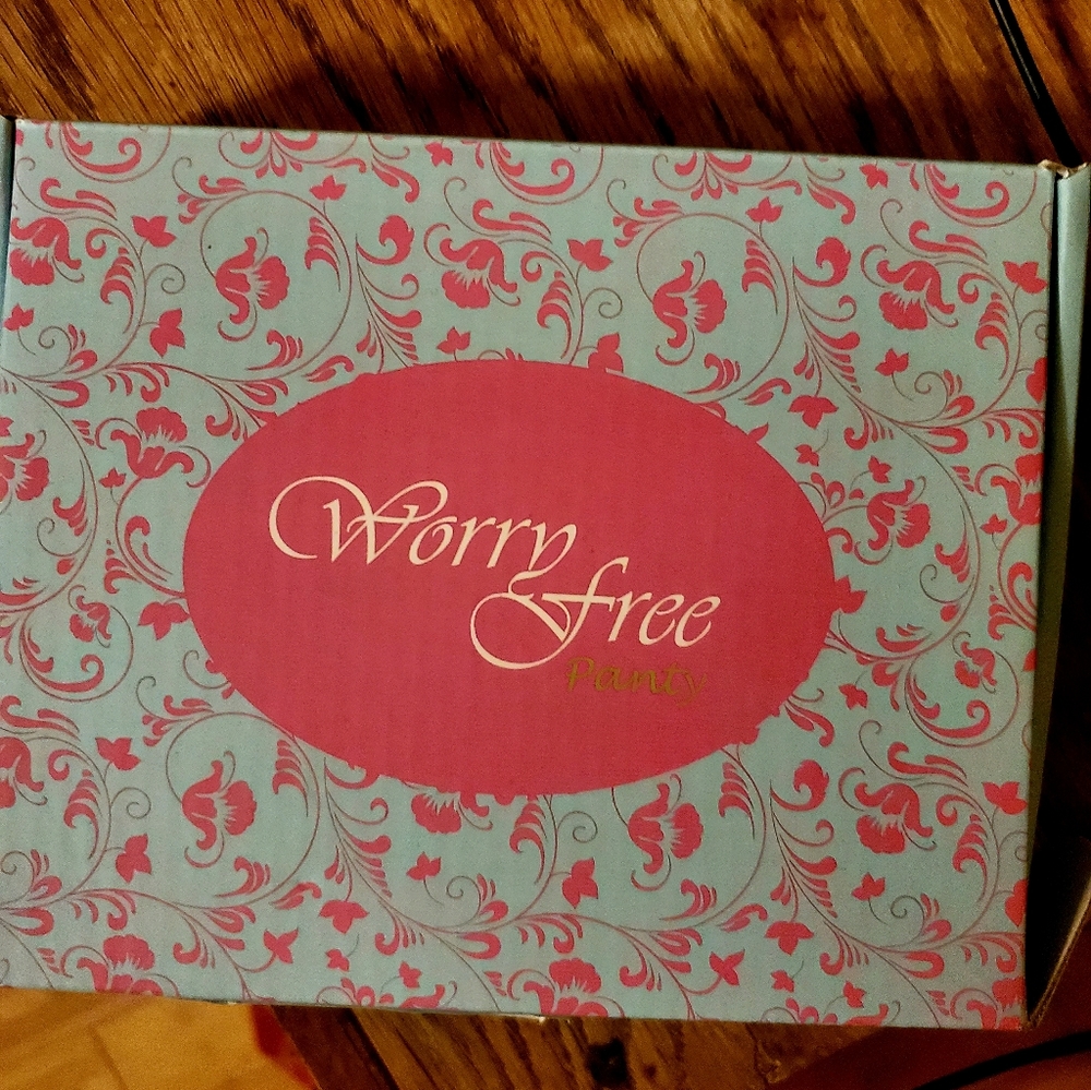 NIB: Worry Free Period Panty, Pack of 2, Grey & Black Size S